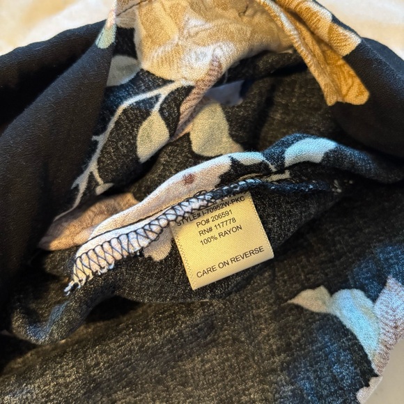 dress size small - Picture 5 of 6